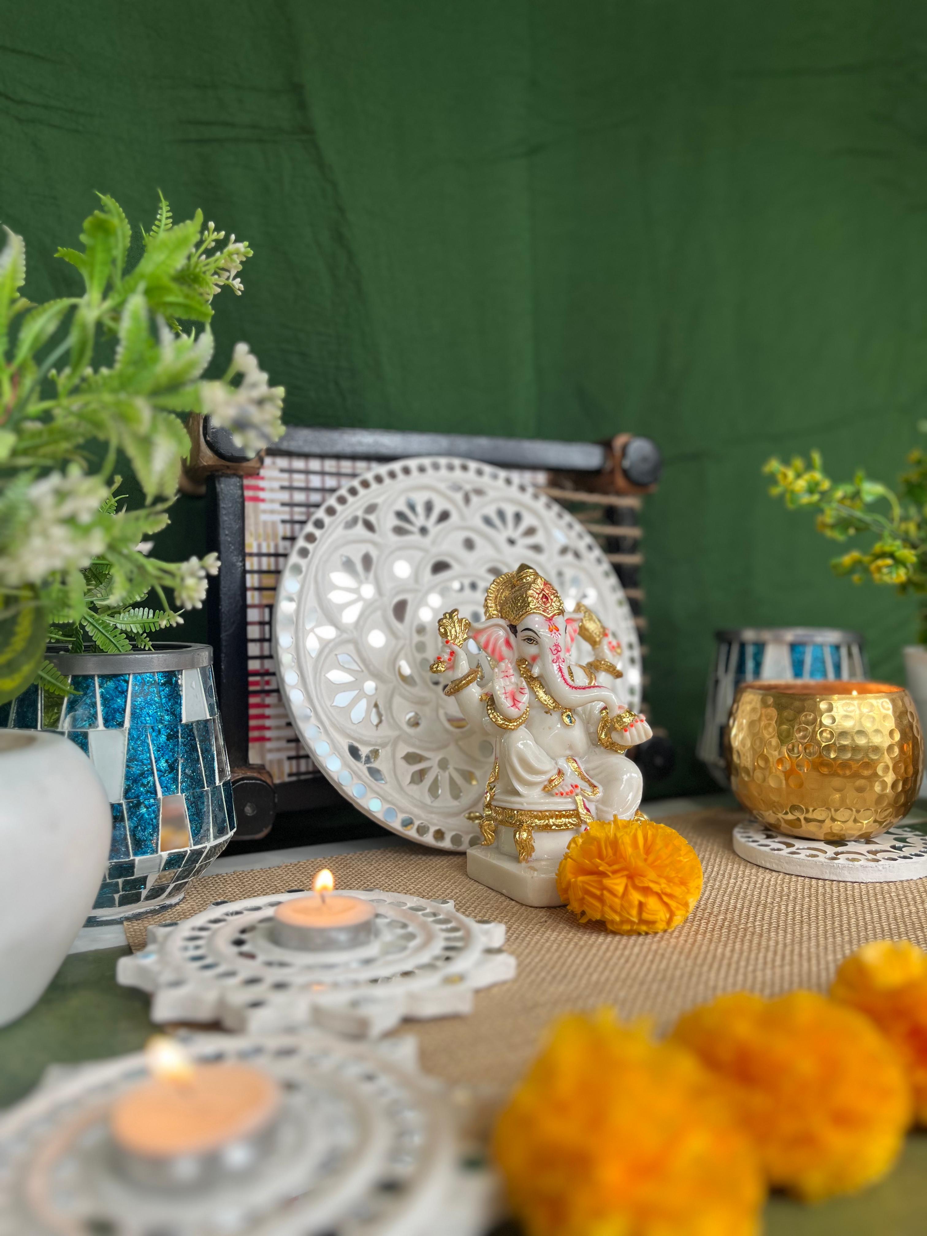 Idol Holder — Pooja & Decor Collection