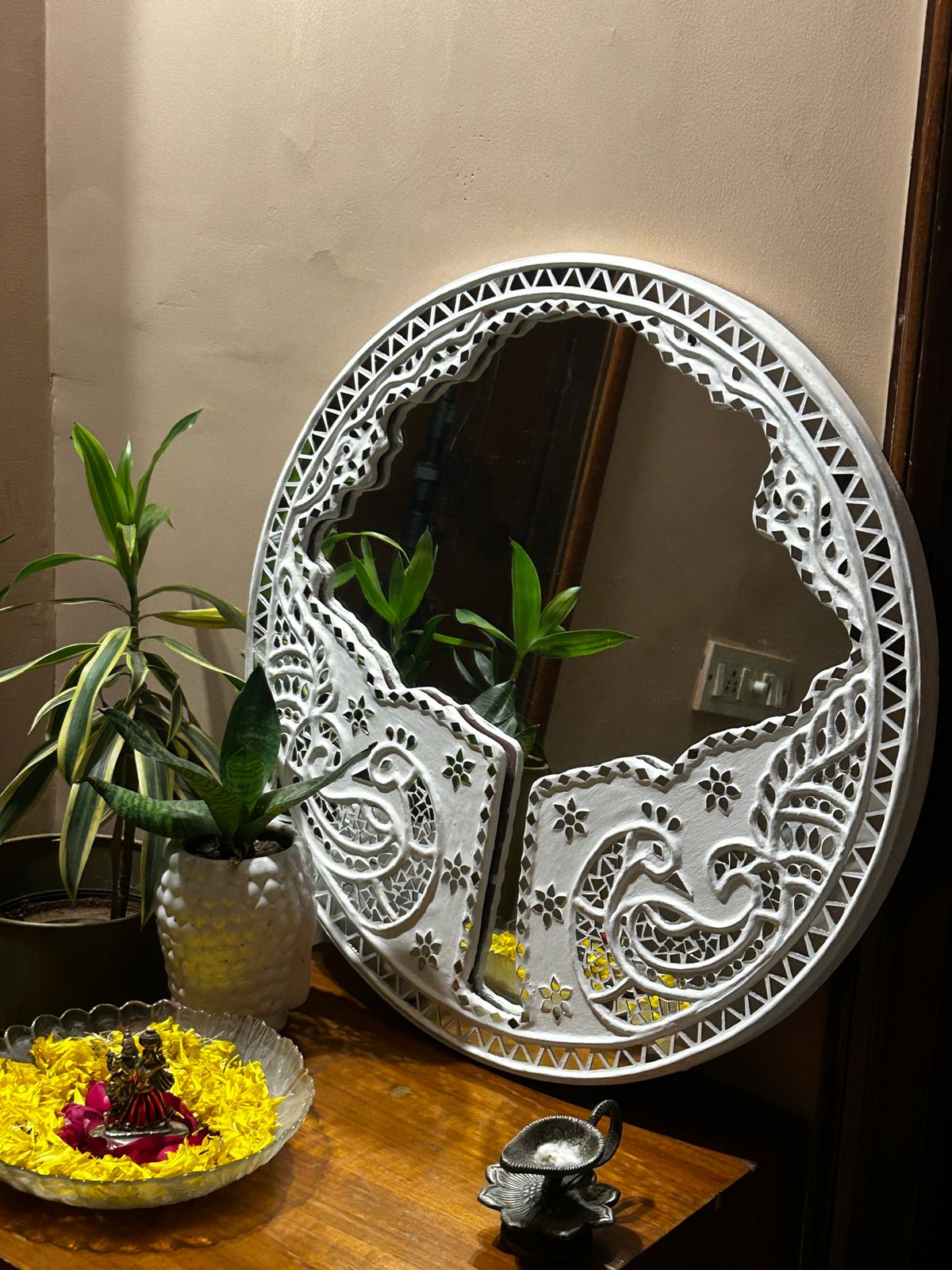 Close-up of handcrafted Lippan mirror-inlay work